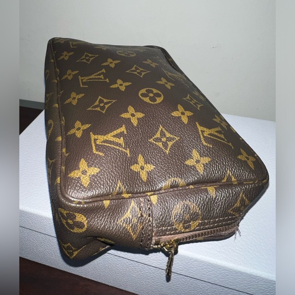 LOUIS VUITTON TROUSSE POUCH 23 - Picture 8 of 17